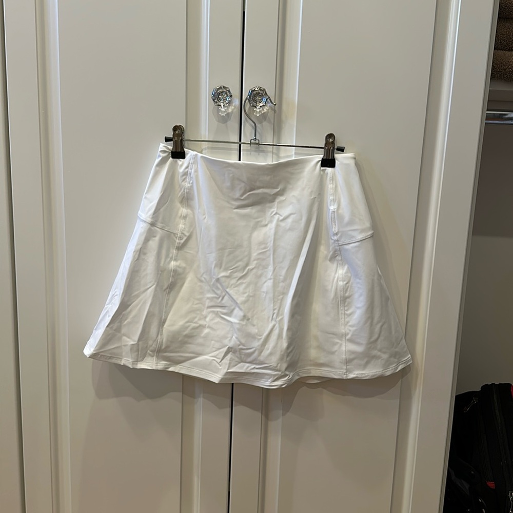 NWT Wilson white tennis skirt with shorts, S